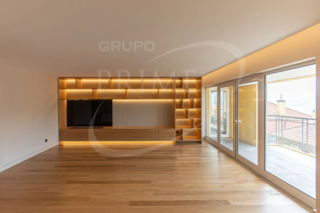 Apartamento T3 para Venda em Lordelo do Ouro e Massarelos Foto 5