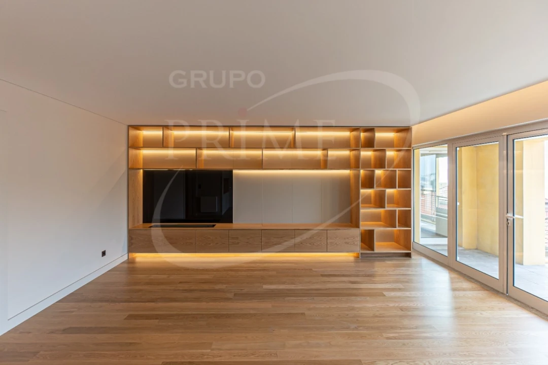 Apartamento T3 para Venda em Lordelo do Ouro e Massarelos Foto 7