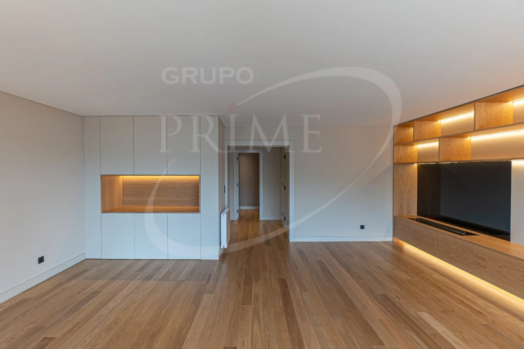 Apartamento T3 para Venda em Lordelo do Ouro e Massarelos Foto 8