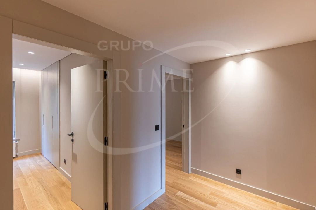 Apartamento T3 para Venda em Lordelo do Ouro e Massarelos Foto 18