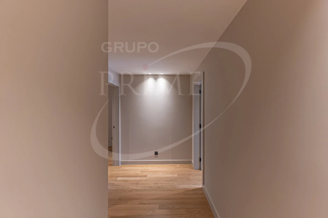 Apartamento T3 para Venda em Lordelo do Ouro e Massarelos Foto 19