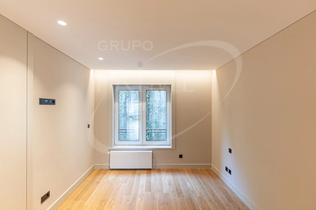 Apartamento T3 para Venda em Lordelo do Ouro e Massarelos Foto 21