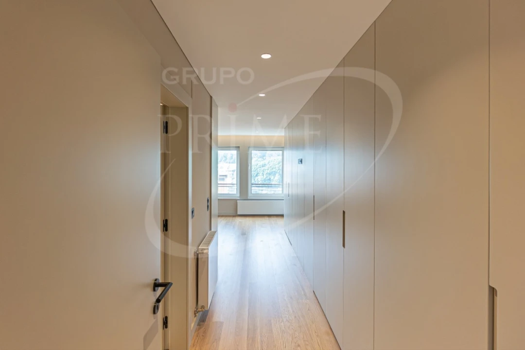 Apartamento T3 para Venda em Lordelo do Ouro e Massarelos Foto 23