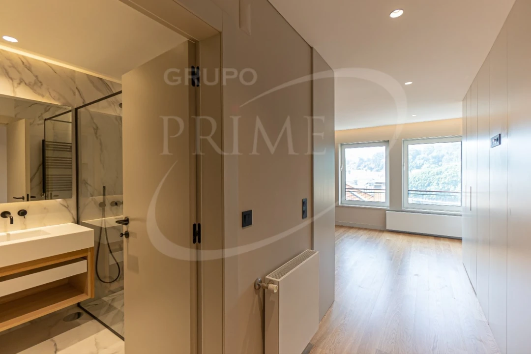 Apartamento T3 para Venda em Lordelo do Ouro e Massarelos Foto 26