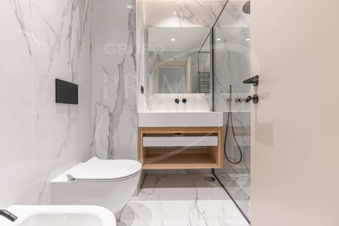 Apartamento T3 para Venda em Lordelo do Ouro e Massarelos Foto 27