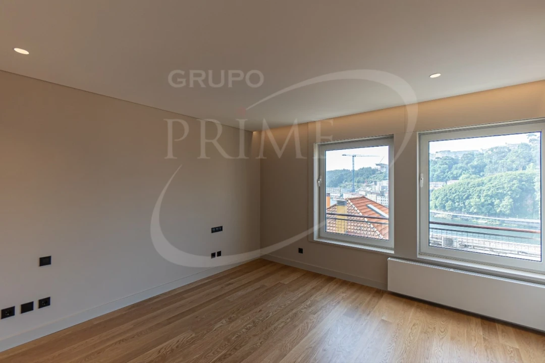 Apartamento T3 para Venda em Lordelo do Ouro e Massarelos Foto 28