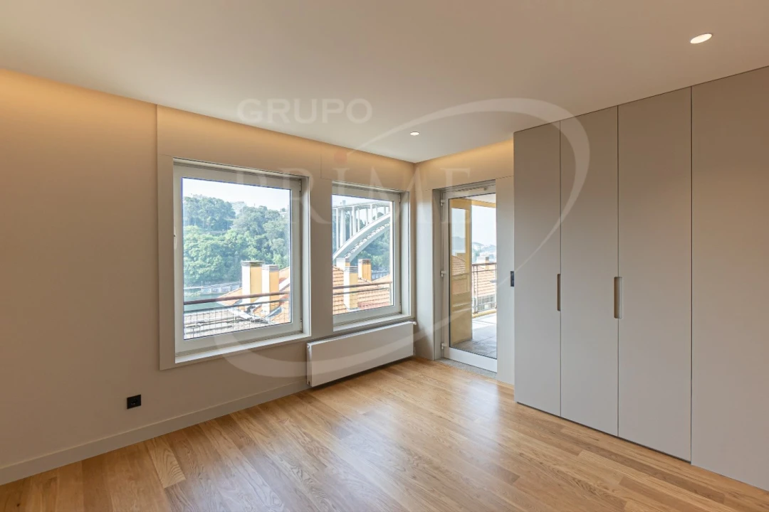 Apartamento T3 para Venda em Lordelo do Ouro e Massarelos Foto 29