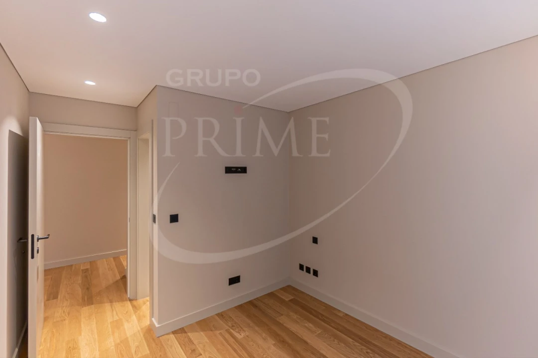 Apartamento T3 para Venda em Lordelo do Ouro e Massarelos Foto 34