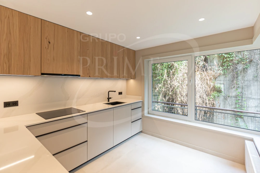 Apartamento T3 para Venda em Lordelo do Ouro e Massarelos Foto 39