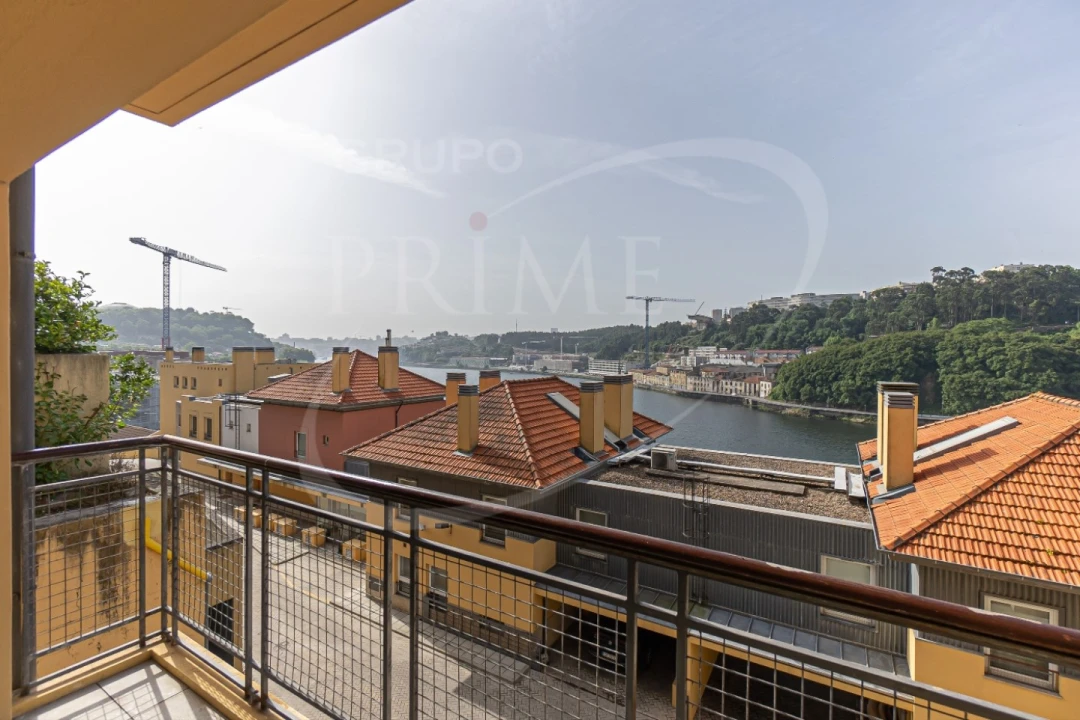 Apartamento T3 para Venda em Lordelo do Ouro e Massarelos Foto 15