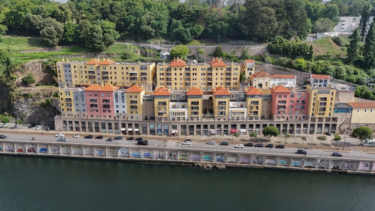 Apartamento T3 para Venda em Lordelo do Ouro e Massarelos Foto 51