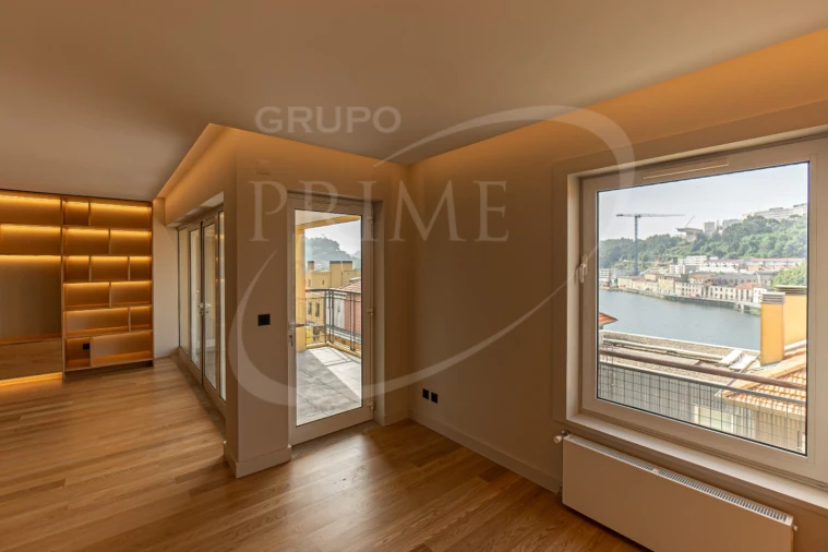 Apartamento T3 para Venda em Lordelo do Ouro e Massarelos Foto 9