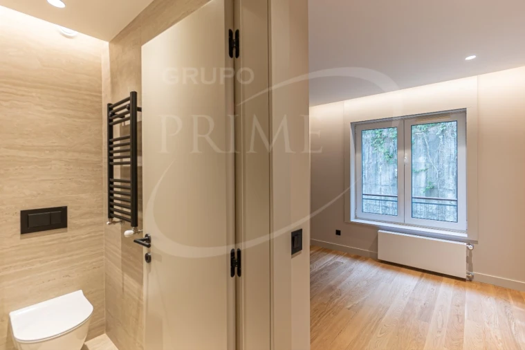 Apartamento T3 para Venda em Lordelo do Ouro e Massarelos Foto 31
