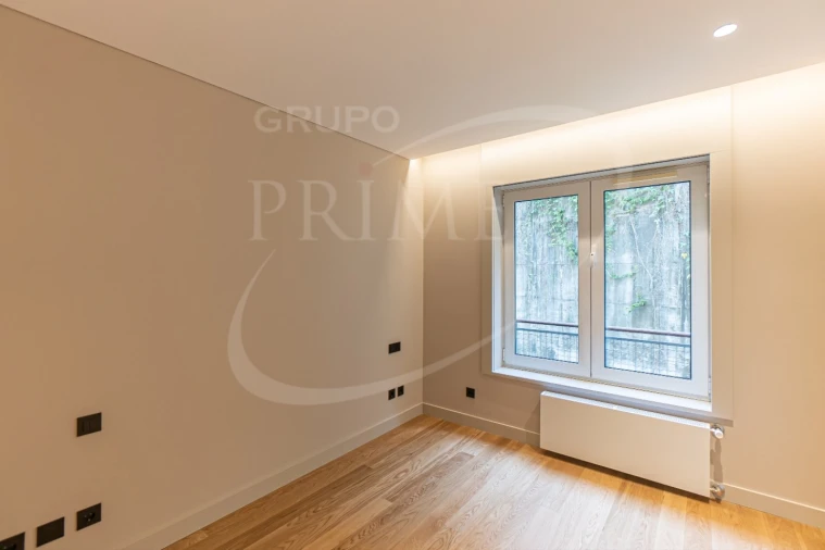 Apartamento T3 para Venda em Lordelo do Ouro e Massarelos Foto 33