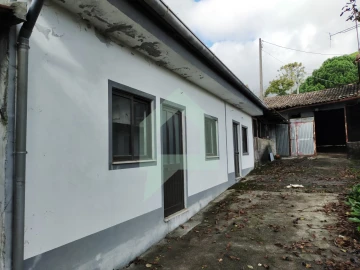 Moradia T2 para Venda em Abade de Neiva