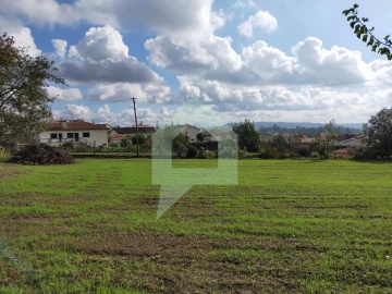 Moradia T2 para Venda em Abade de Neiva