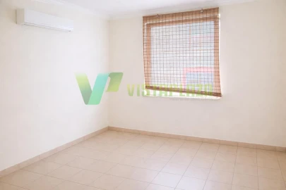 Loja para Venda em Lagoa e Carvoeiro