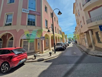 Loja para Venda em Lagoa e Carvoeiro