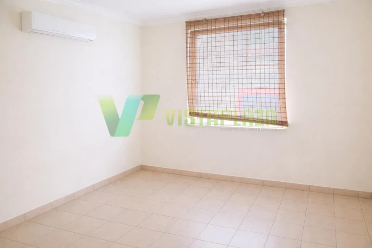 Loja para Venda em Lagoa e Carvoeiro Foto 10