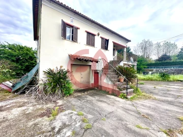 Moradia T5 para Venda em Geraz do Lima (Santa Maria, Santa Leocádia, Moreira), Deão