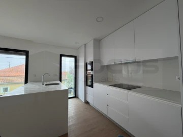 Apartamento T3 para Venda em Esgueira