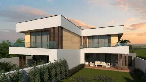 Moradia T3 para Venda em Eixo e Eirol