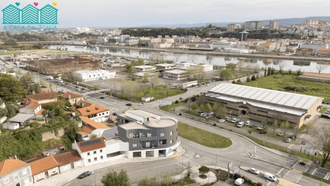 Apartamento T1 para Venda em Santa Clara e Castelo Viegas