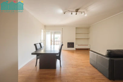 Apartamento T2 para Venda em Aradas