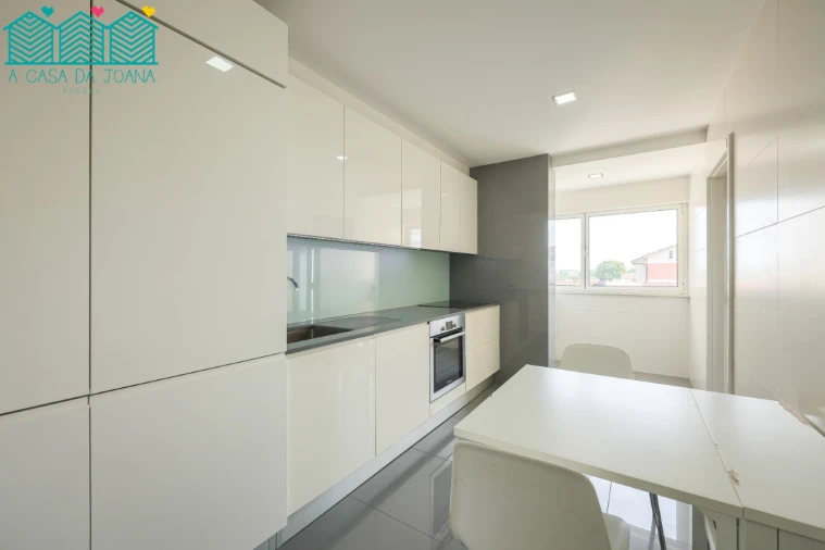 Apartamento T2 para Venda em Aradas Foto 2