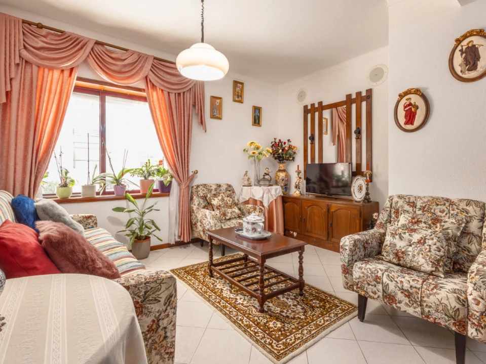 Apartamento T2 para Venda em Buarcos Foto 2