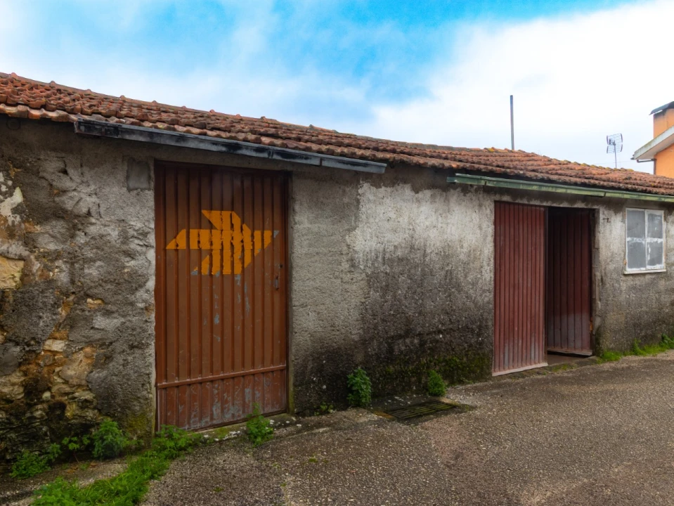 Armazém para Venda em Portunhos e Outil Foto 3