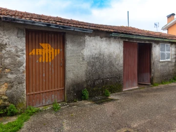 Armazém para Venda em Portunhos e Outil
