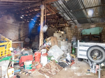 Armazém para Venda em Portunhos e Outil