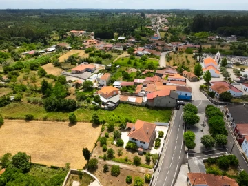 Armazém para Venda em Portunhos e Outil