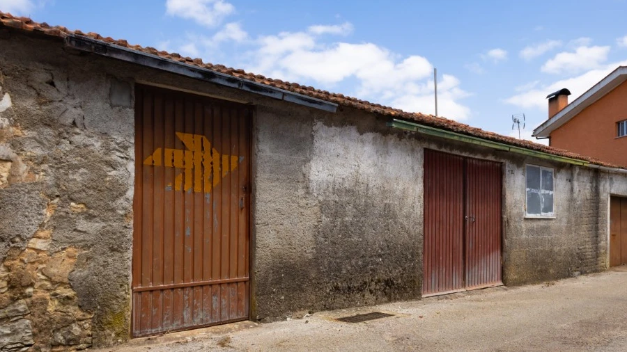 Armazém para Venda em Portunhos e Outil