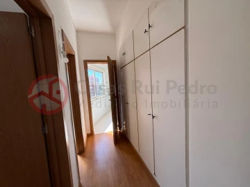 Apartamento T4 para Venda em Rio de Mouro