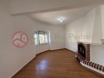 Apartamento T4 para Venda em Rio de Mouro