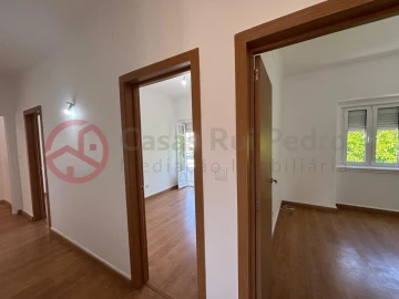 Apartamento T4 para Venda em Rio de Mouro