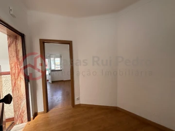 Apartamento T4 para Venda em Rio de Mouro