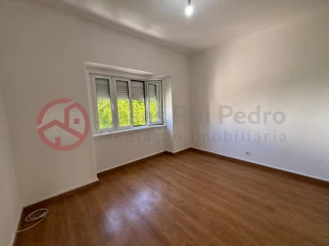 Apartamento T4 para Venda em Rio de Mouro