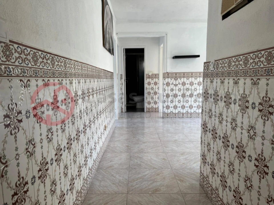 Apartamento T4 para Venda em Laranjeiro e Feijó Foto 9