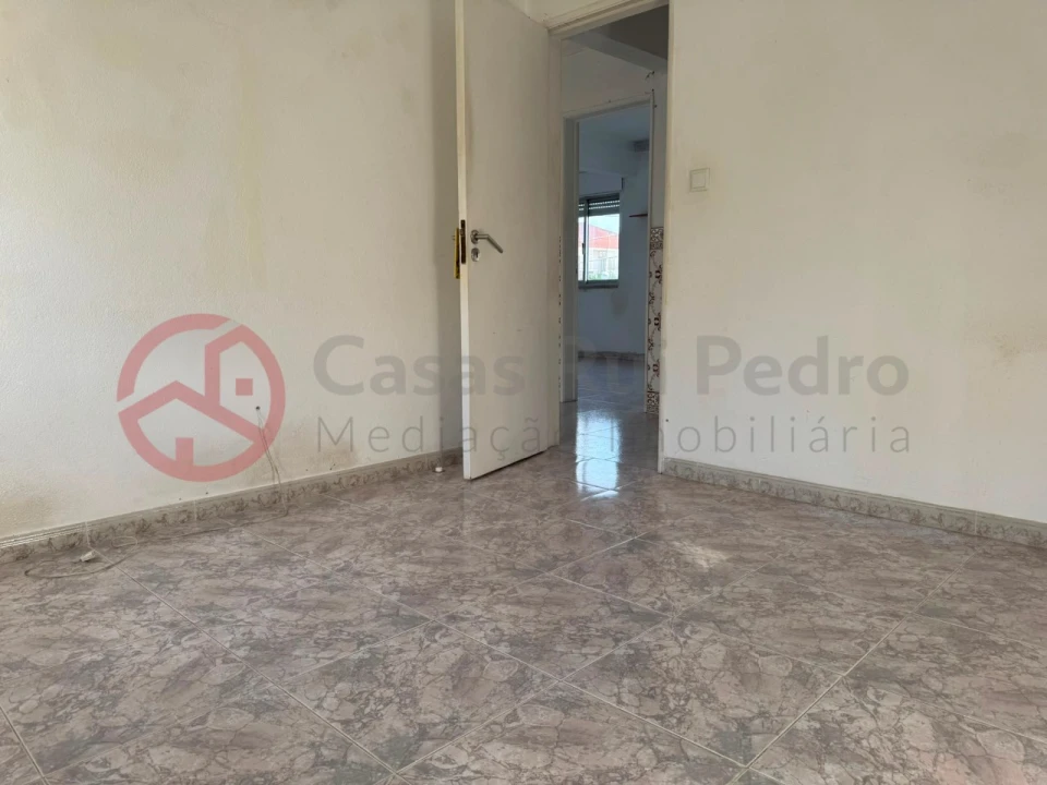 Apartamento T4 para Venda em Laranjeiro e Feijó Foto 11