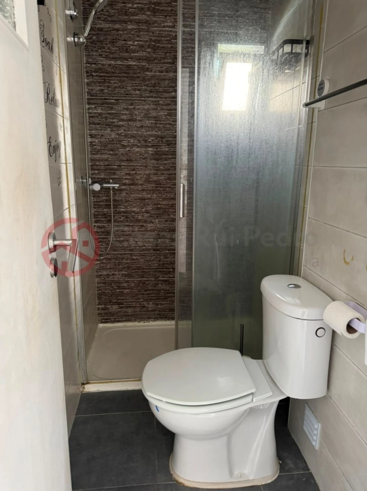 Apartamento T4 para Venda em Laranjeiro e Feijó Foto 22