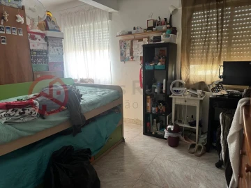 Apartamento T4 para Venda em Laranjeiro e Feijó