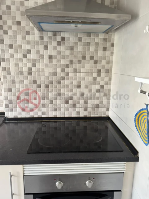 Apartamento T4 para Venda em Laranjeiro e Feijó