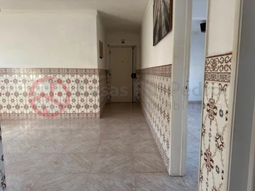 Apartamento T4 para Venda em Laranjeiro e Feijó
