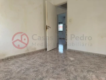 Apartamento T4 para Venda em Laranjeiro e Feijó