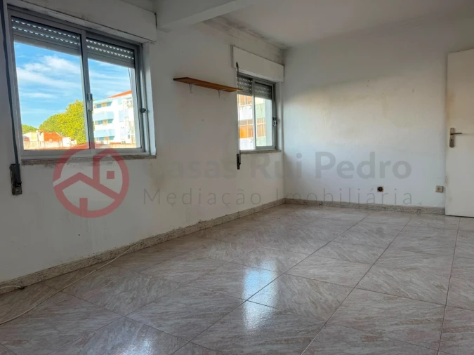 Apartamento T4 para Venda em Laranjeiro e Feijó Foto 18