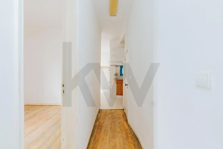 Apartamento T2 para Venda em Santa Maria Maior Foto 8