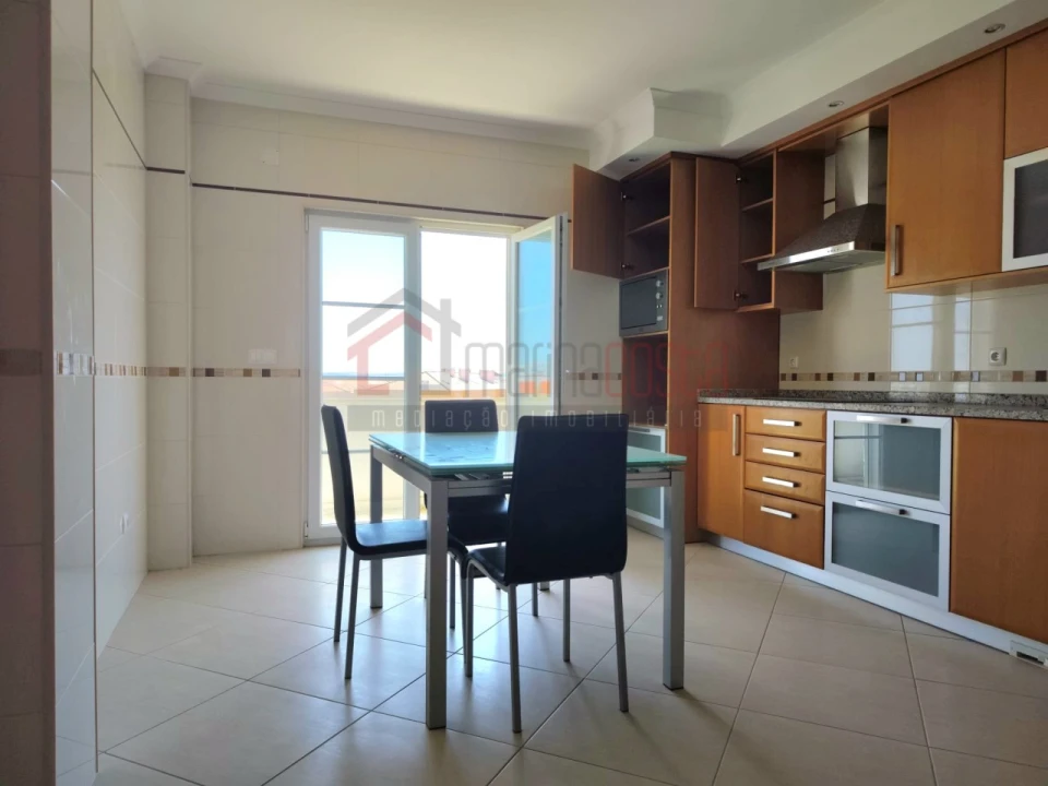 Apartamento T4 para Venda em Peniche Foto 3